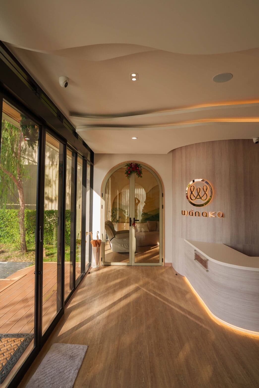 Aroma body massage experience at WANAKA Sanctuary