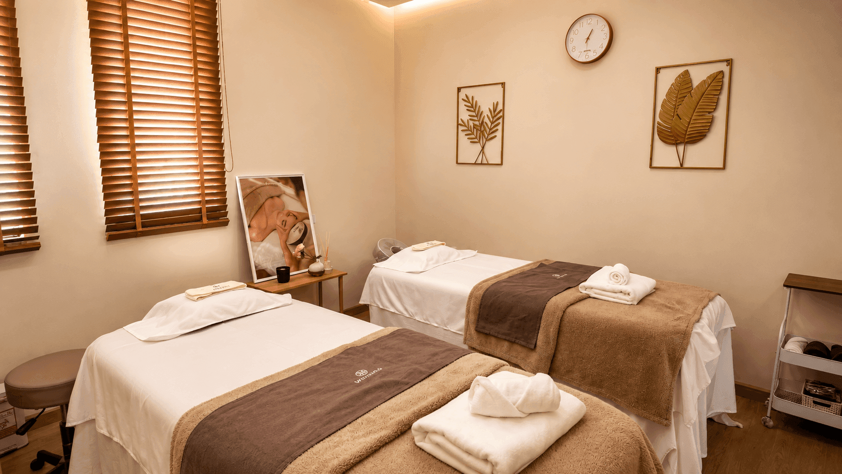 Twin treatment beds in a WANAKA treatment suite